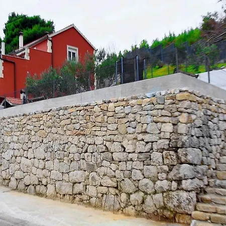 Kambia Villa *